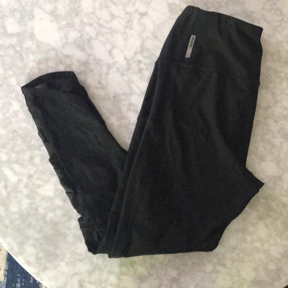 RBX Pants - RBX SZ M BLK mesh and lattice detail leggings